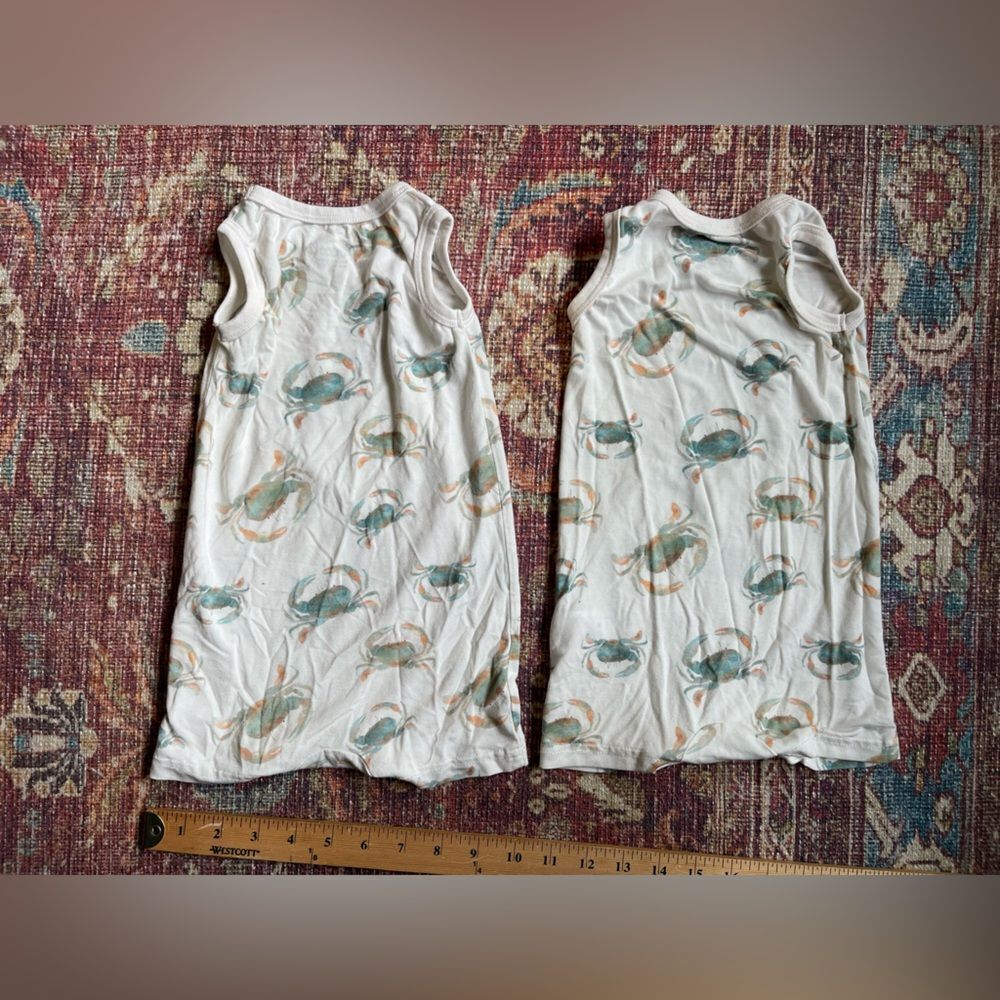 Coccoli matching set of 2 Baby Romper Tencel White with Blue and Orange Crabs - Picture 9 of 10